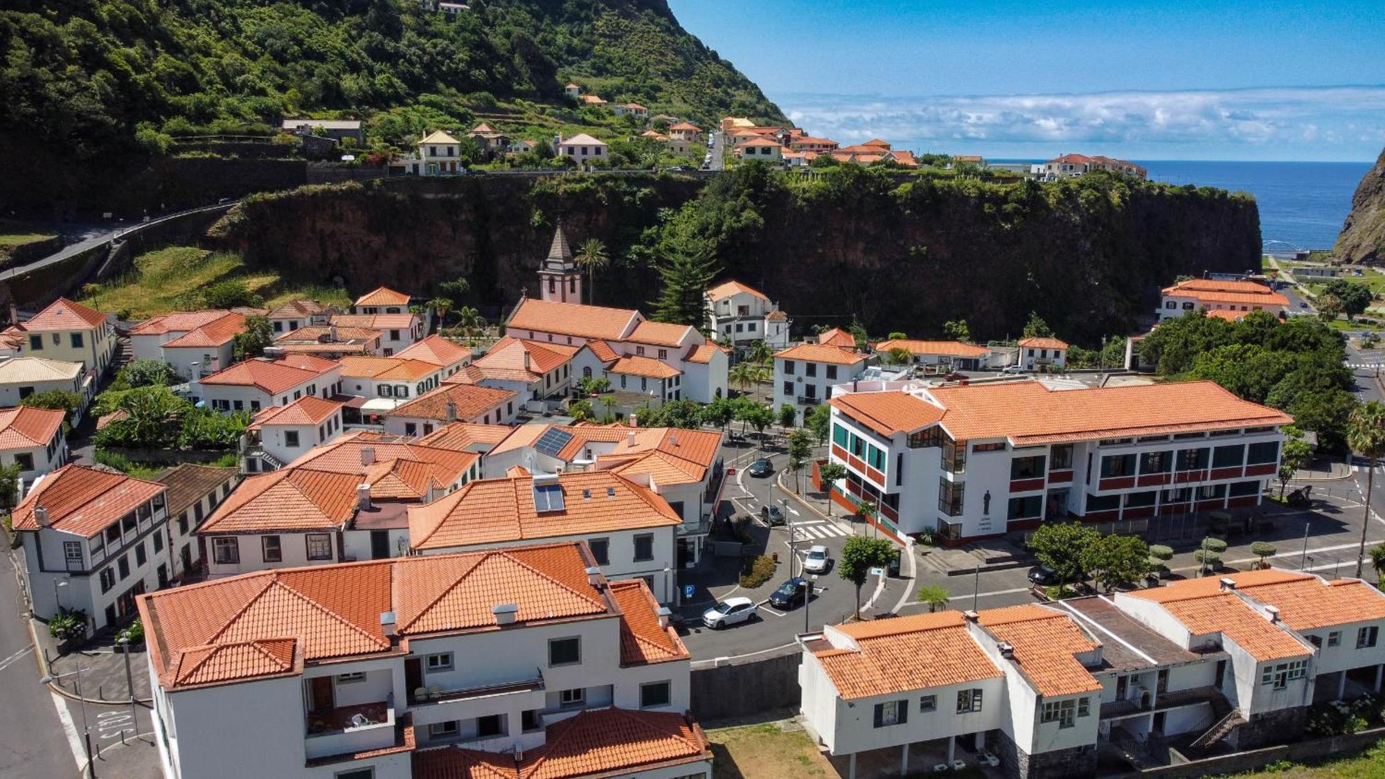 Amarelo Apartment By Atlantic Holiday São Vicente Esterno foto