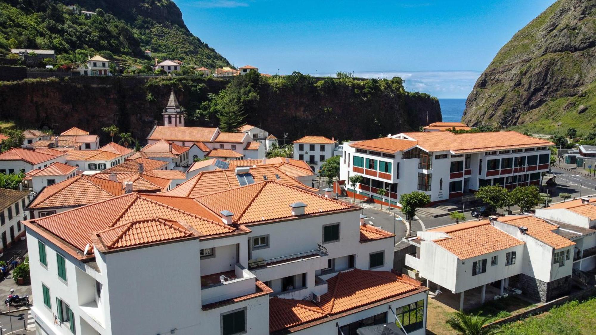 Amarelo Apartment By Atlantic Holiday São Vicente Esterno foto